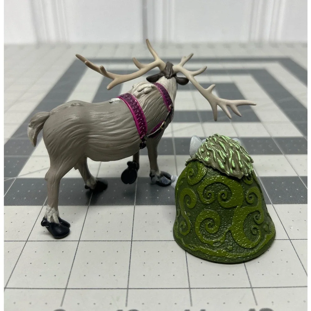 Disney Frozen Toy Figures Sven Reindeer Pabbie Troll Lot of 2 Cake Topper